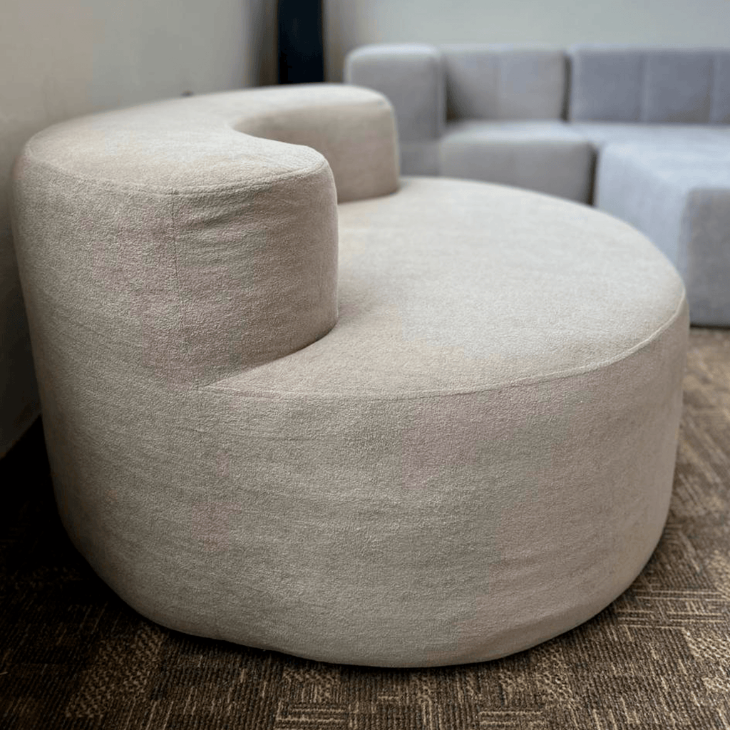Poltrona Iris na Caixa - Design Orgânico e Praticidade Inovadora