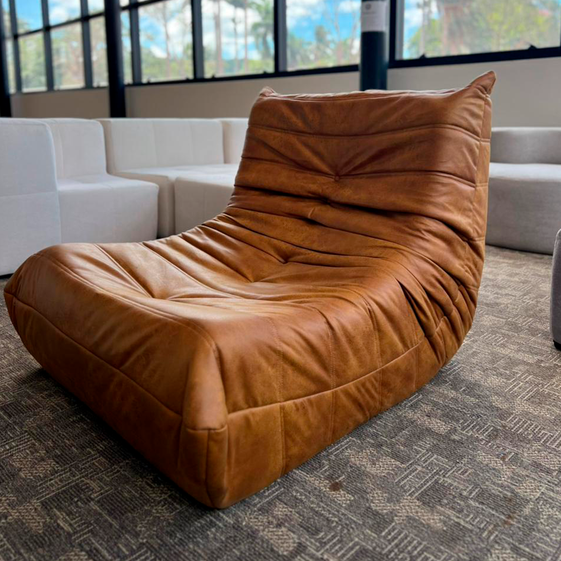 Poltrona Togo na Caixa - Praticidade, conforto e durabilidade